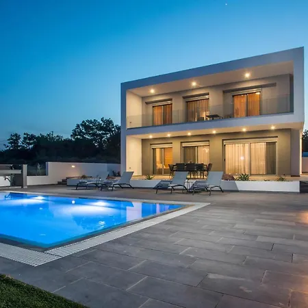 Melilia Luxury Villa *